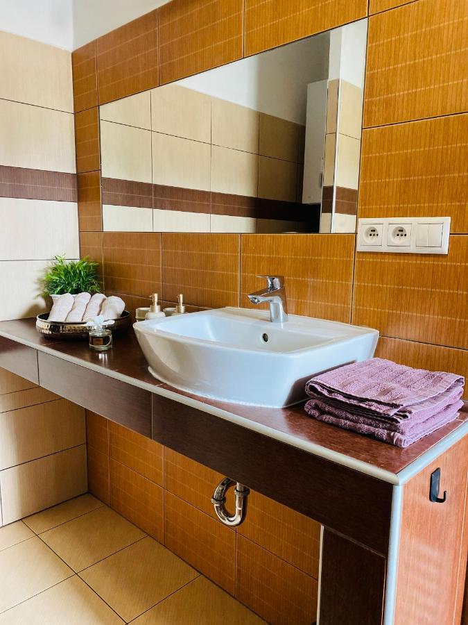 רוז'ומברוק Apartment Mira מראה חיצוני תמונה